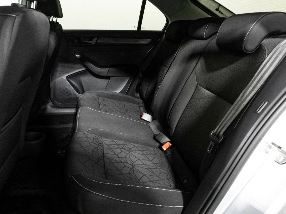 Купить Skoda Rapid, 2018, 74 412 км.. Фото: #9