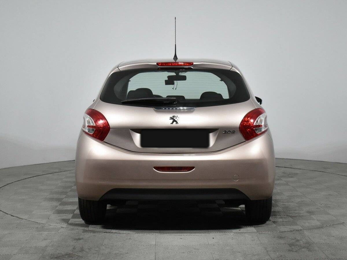 Купить Peugeot 208, 2014, 130 000 км.. Фото: #5