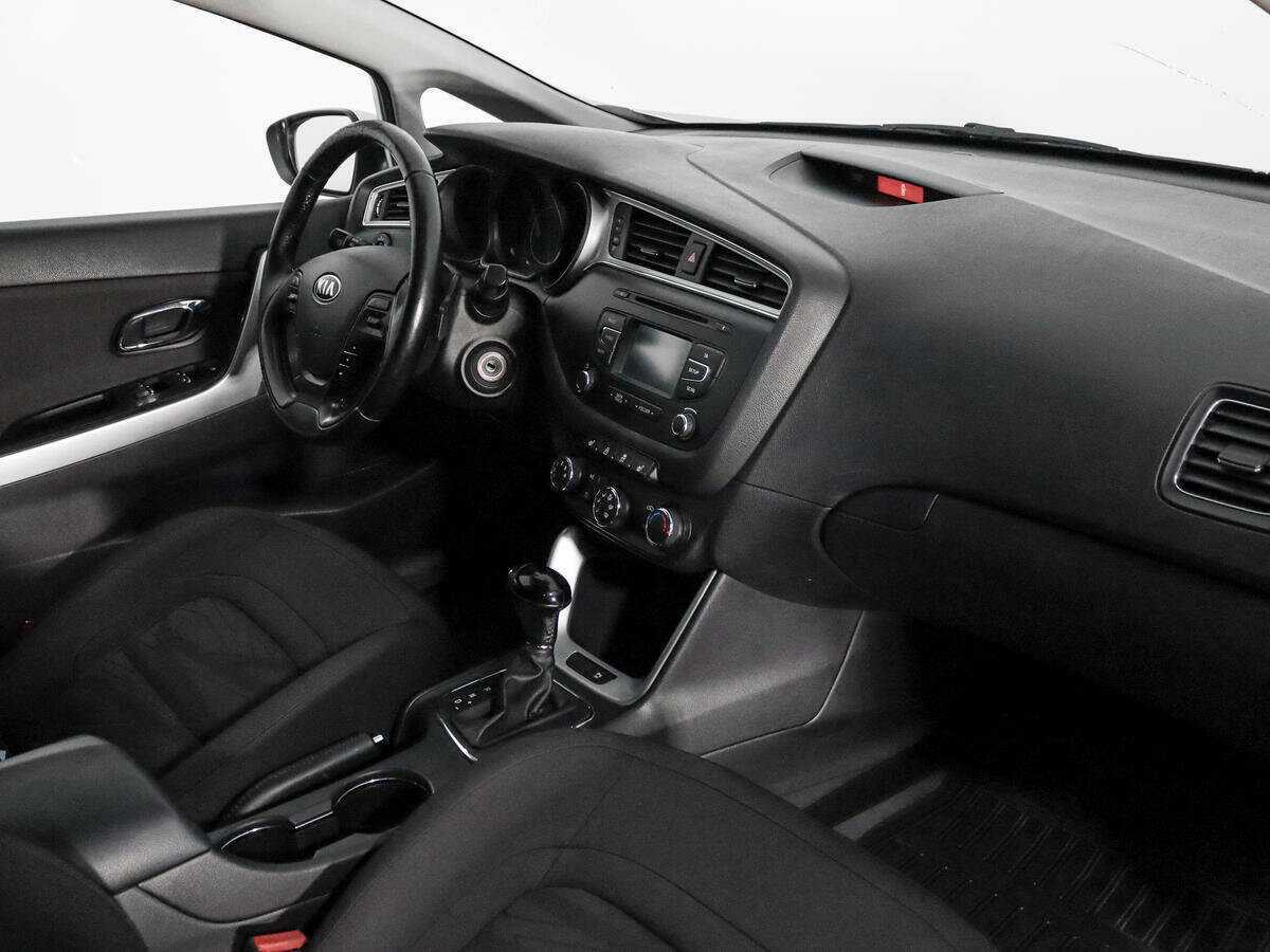 Купить Kia Ceed, 2016, 151 170 км.. Фото: #10