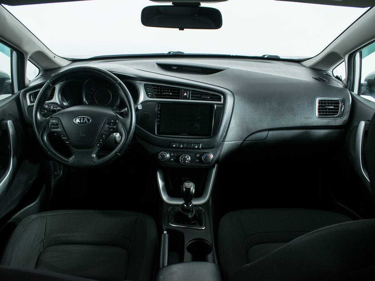 Купить Kia Ceed, 2016, 120 030 км.. Фото: #9