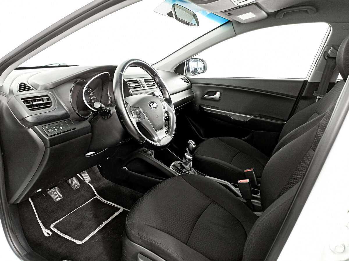 Купить Kia Rio, 2015, 95 379 км.. Фото: #11
