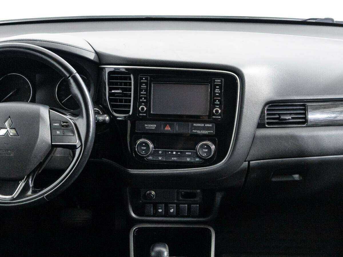 Купить Mitsubishi Outlander, 2017, 190 759 км.. Фото: #13