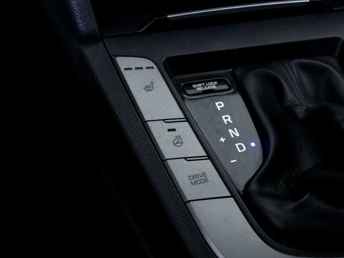 Купить Hyundai Elantra, 2017, 100 000 км.. Фото: #11