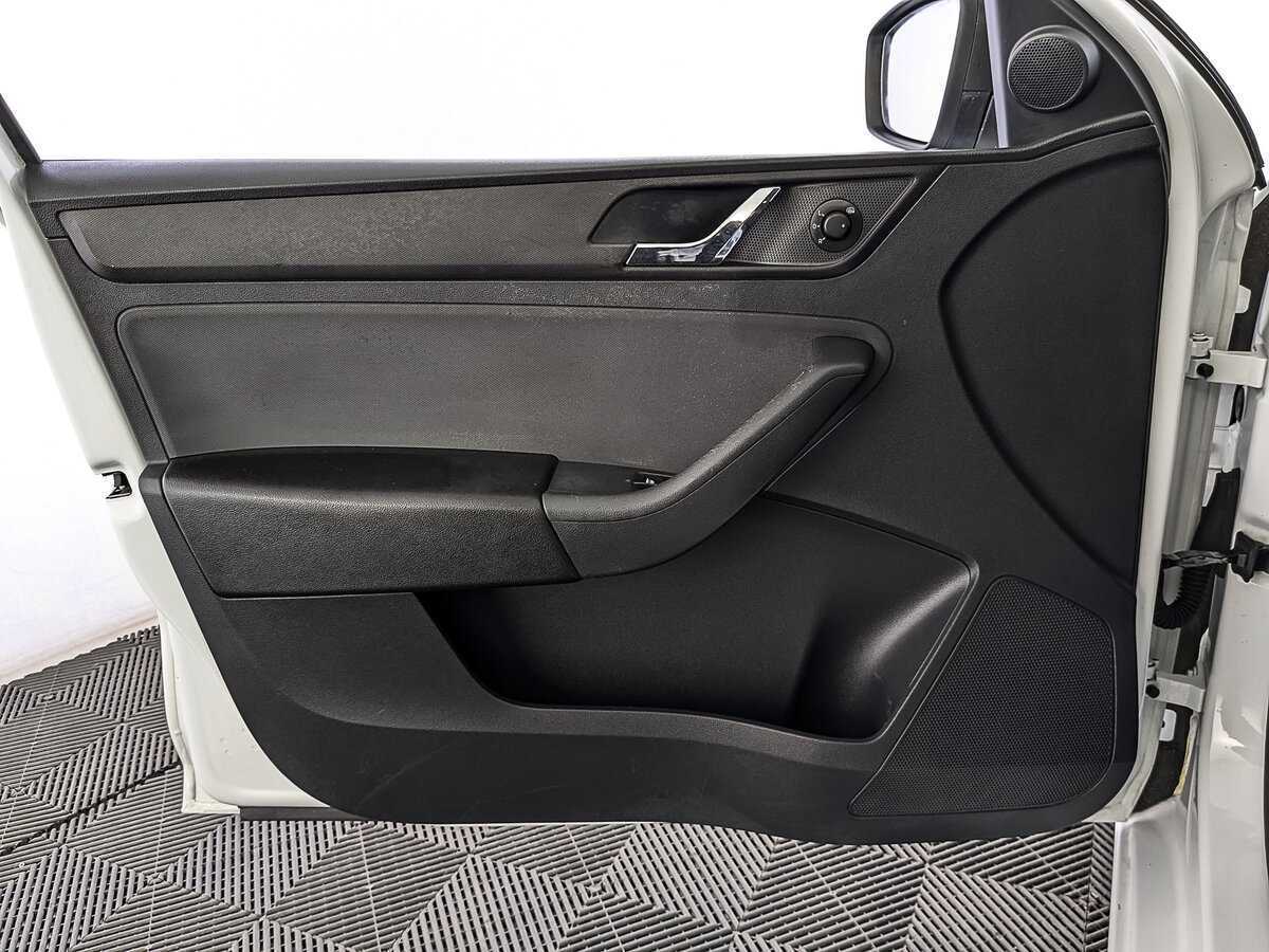 Купить Skoda Rapid, 2017, 158 698 км.. Фото: #18