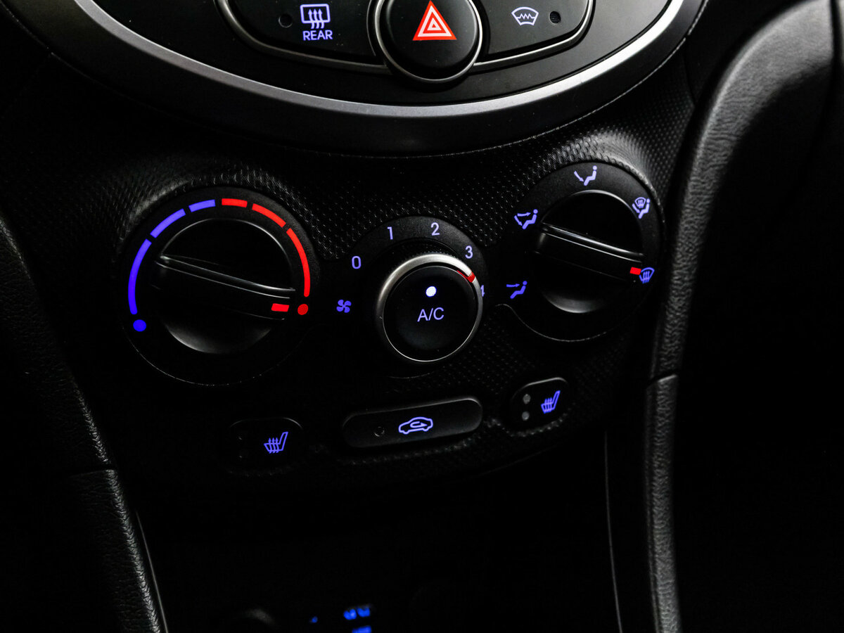 Купить Hyundai Solaris, 2014, 63 742 км.. Фото: #11