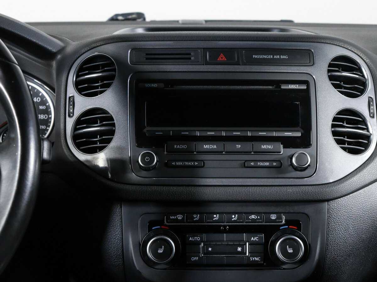 Купить Volkswagen Tiguan, 2012, 219 135 км.. Фото: #9