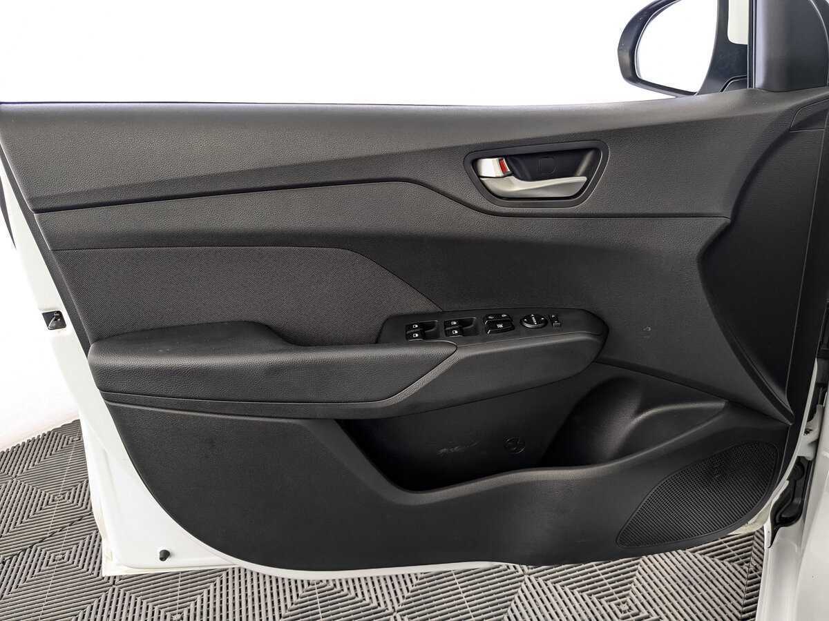 Купить Hyundai Solaris, 2017, 147 719 км.. Фото: #16