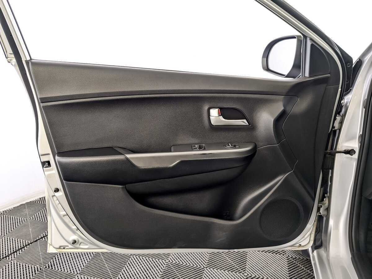 Купить Kia Rio, 2016, 111 223 км.. Фото: #14