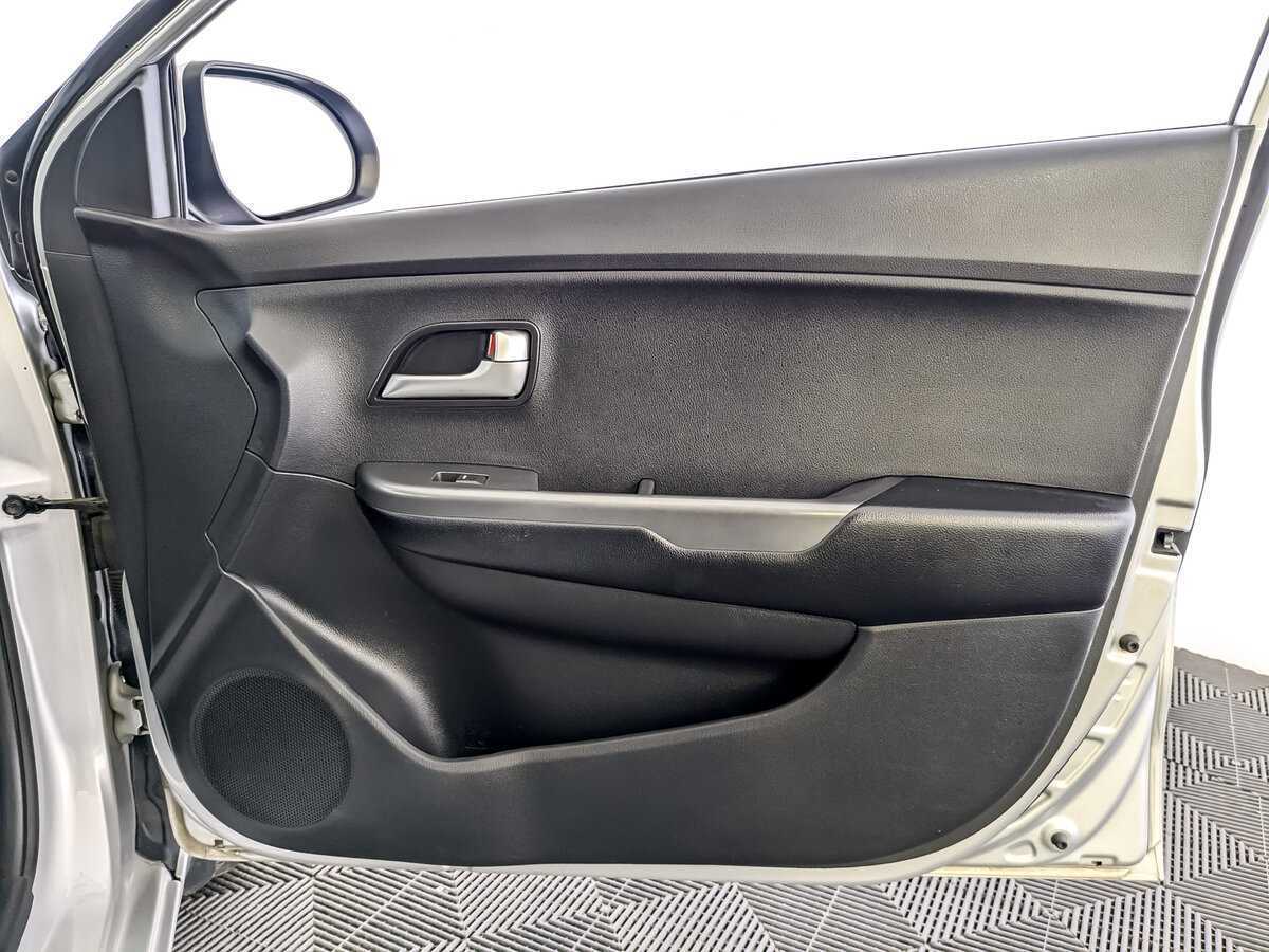 Купить Kia Rio, 2016, 111 223 км.. Фото: #19