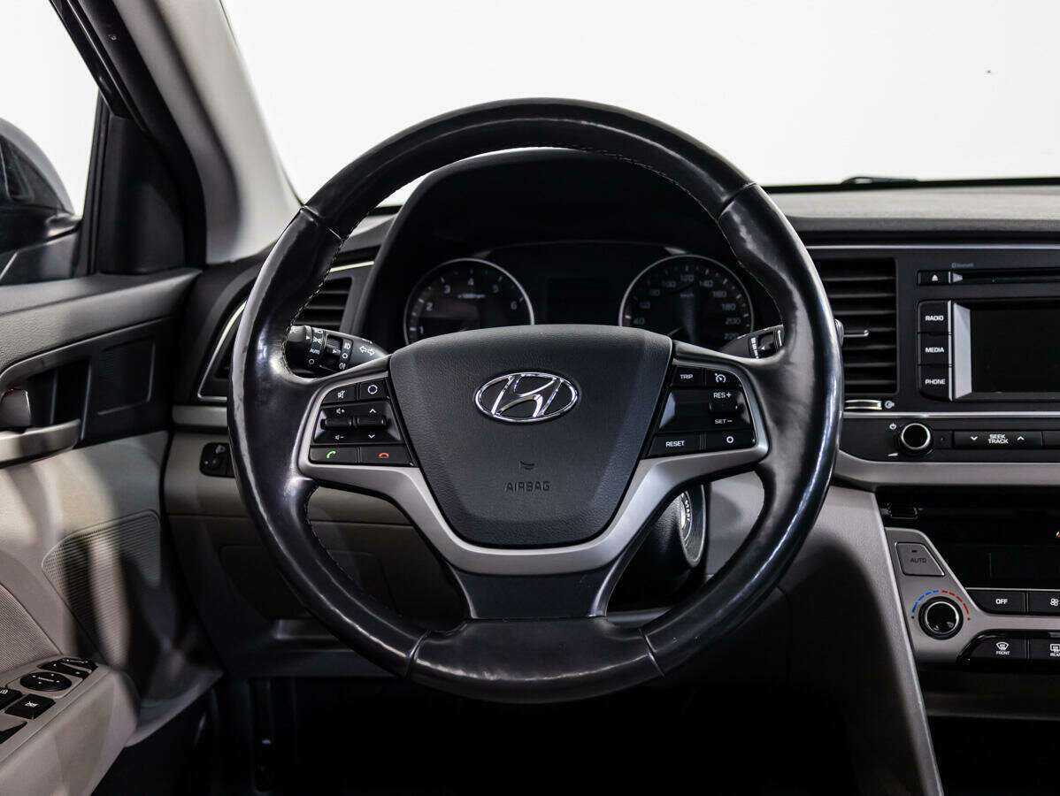 Купить Hyundai Elantra, 2018, 109 281 км.. Фото: #9