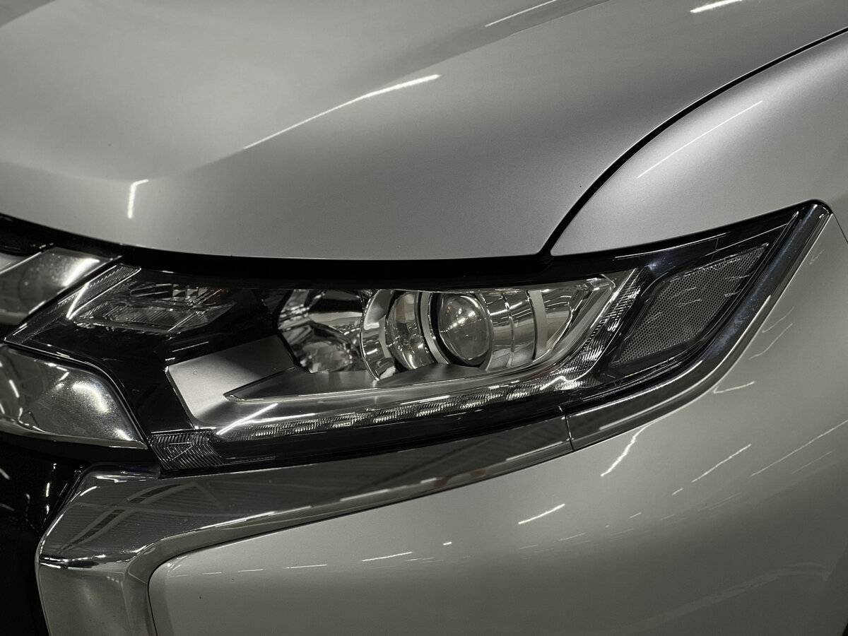 Купить Mitsubishi Outlander, 2017, 107 670 км.. Фото: #16