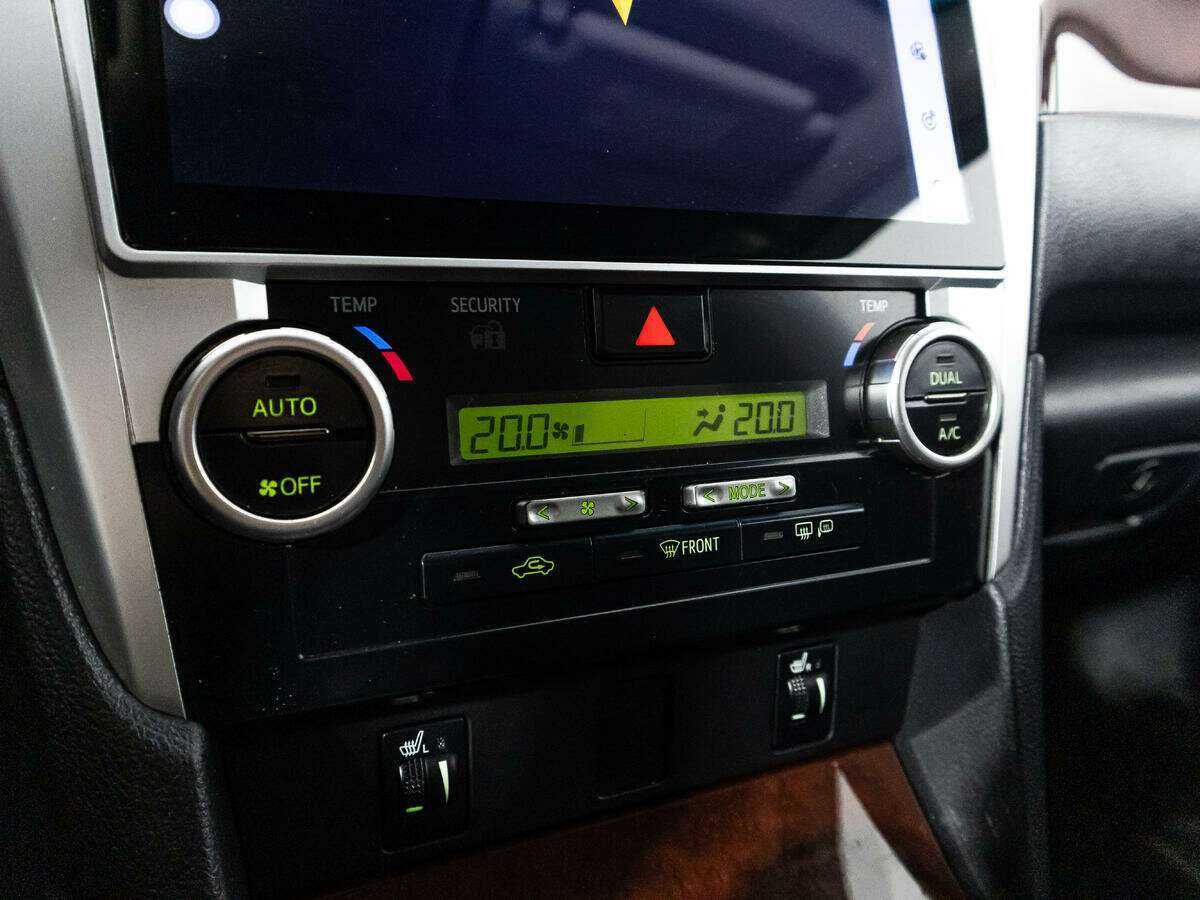 Купить Toyota Camry, 2012, 269 982 км.. Фото: #14