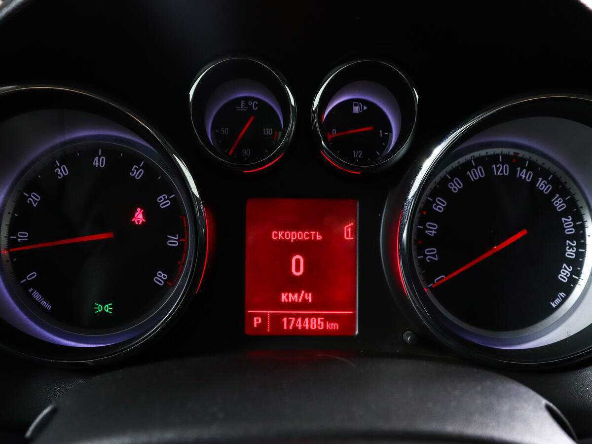 Купить Opel Astra, 2013, 174 484 км.. Фото: #8