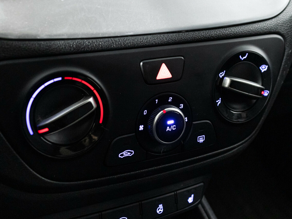 Купить Hyundai Solaris, 2018, 155 597 км.. Фото: #16