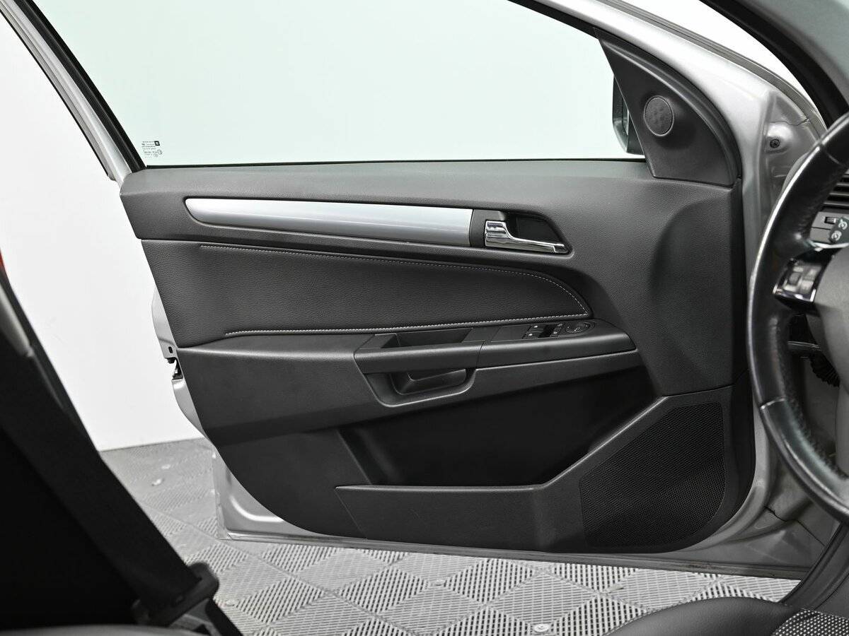 Купить Opel Astra, 2012, 154 000 км.. Фото: #6