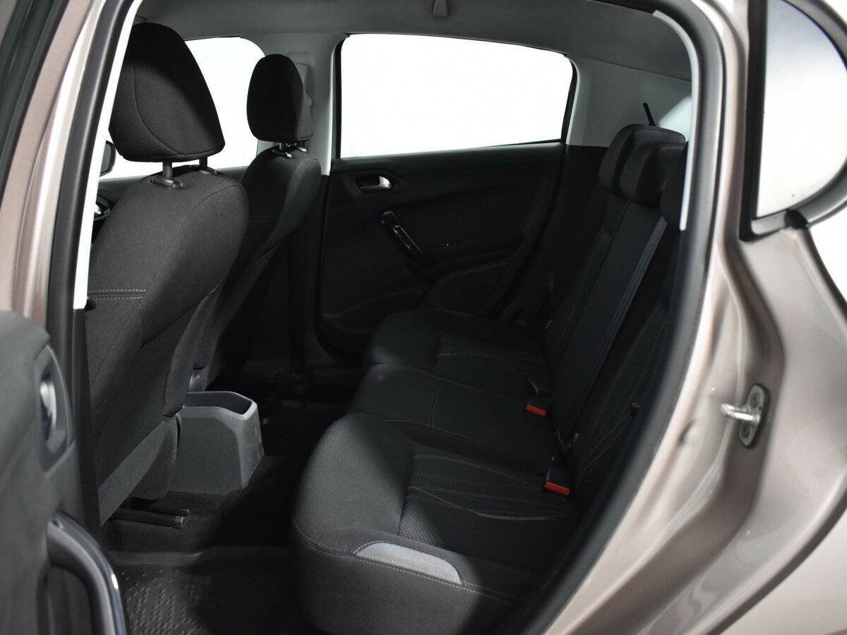 Купить Peugeot 208, 2014, 130 000 км.. Фото: #11