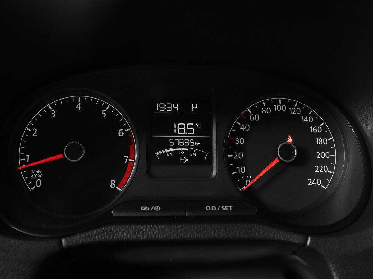 Купить Volkswagen Polo, 2018, 57 000 км.. Фото: #8