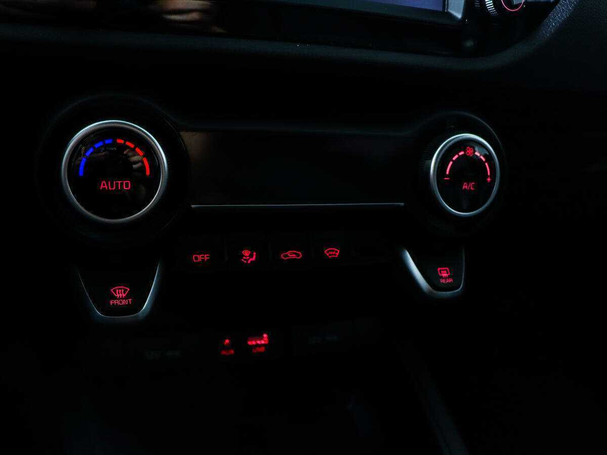 Купить Kia Rio, 2020, 77 252 км.. Фото: #13