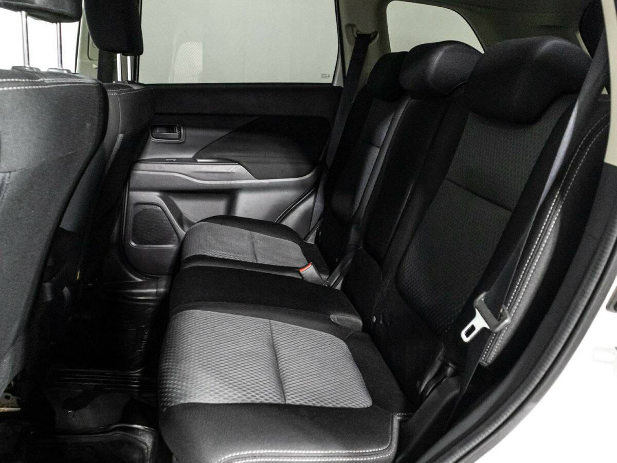 Купить Mitsubishi Outlander, 2016, 111 508 км.. Фото: #9