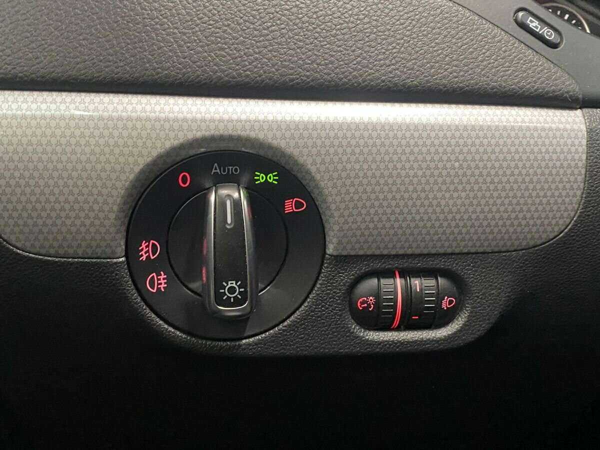 Купить Volkswagen Jetta, 2013, 125 800 км.. Фото: #14