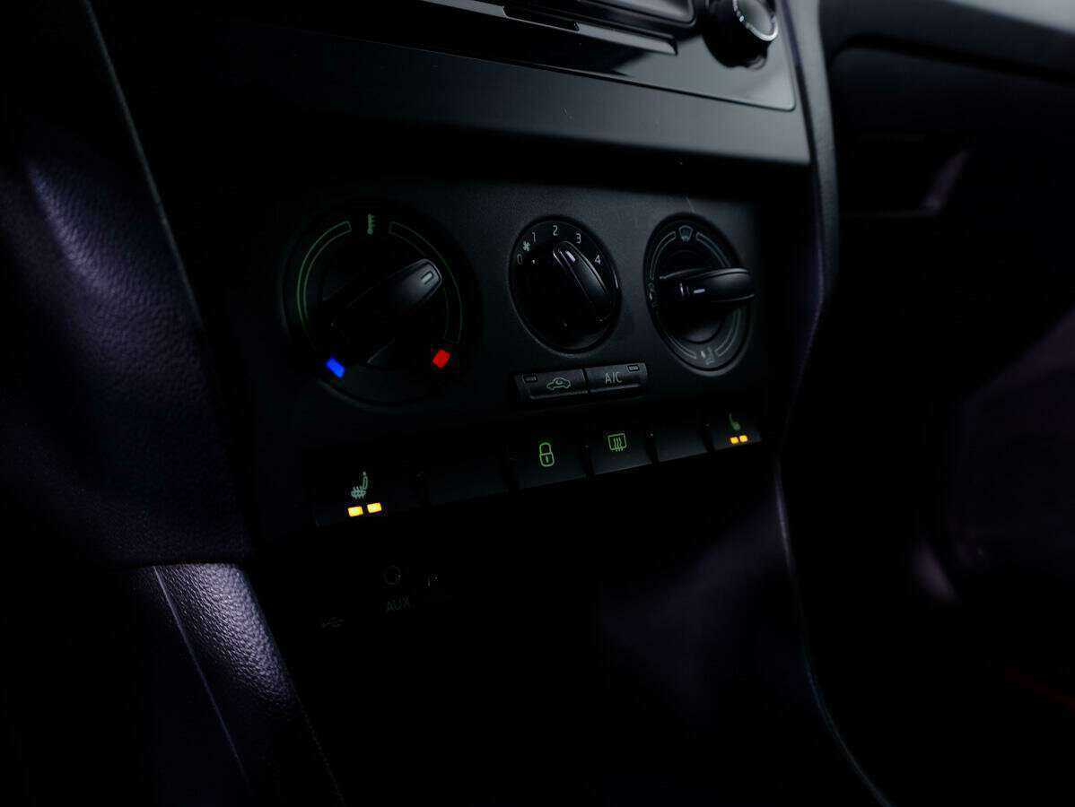 Купить Skoda Rapid, 2015, 107 086 км.. Фото: #14