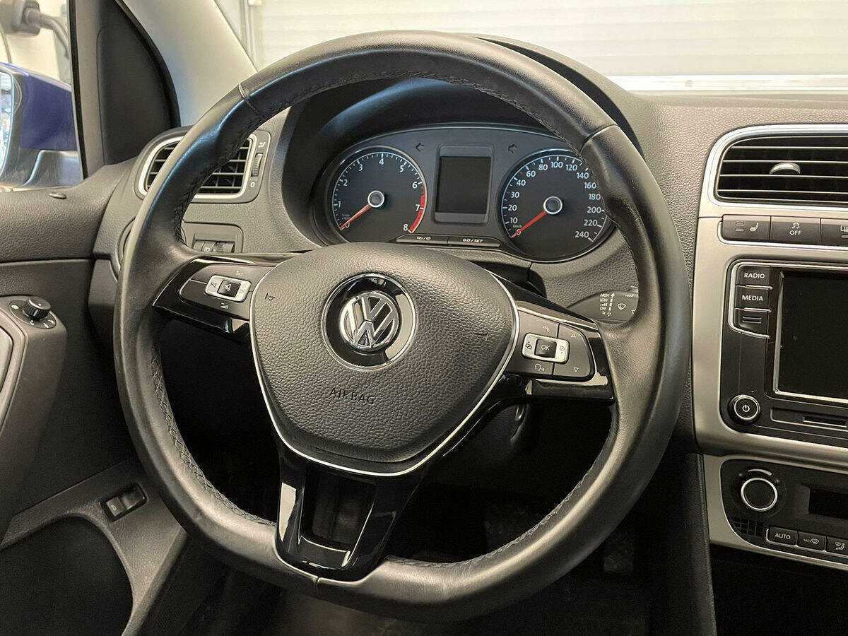 Купить Volkswagen Polo, 2018, 51 240 км.. Фото: #9