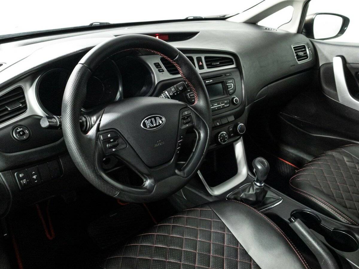 Купить Kia Ceed, 2013, 217 370 км.. Фото: #10