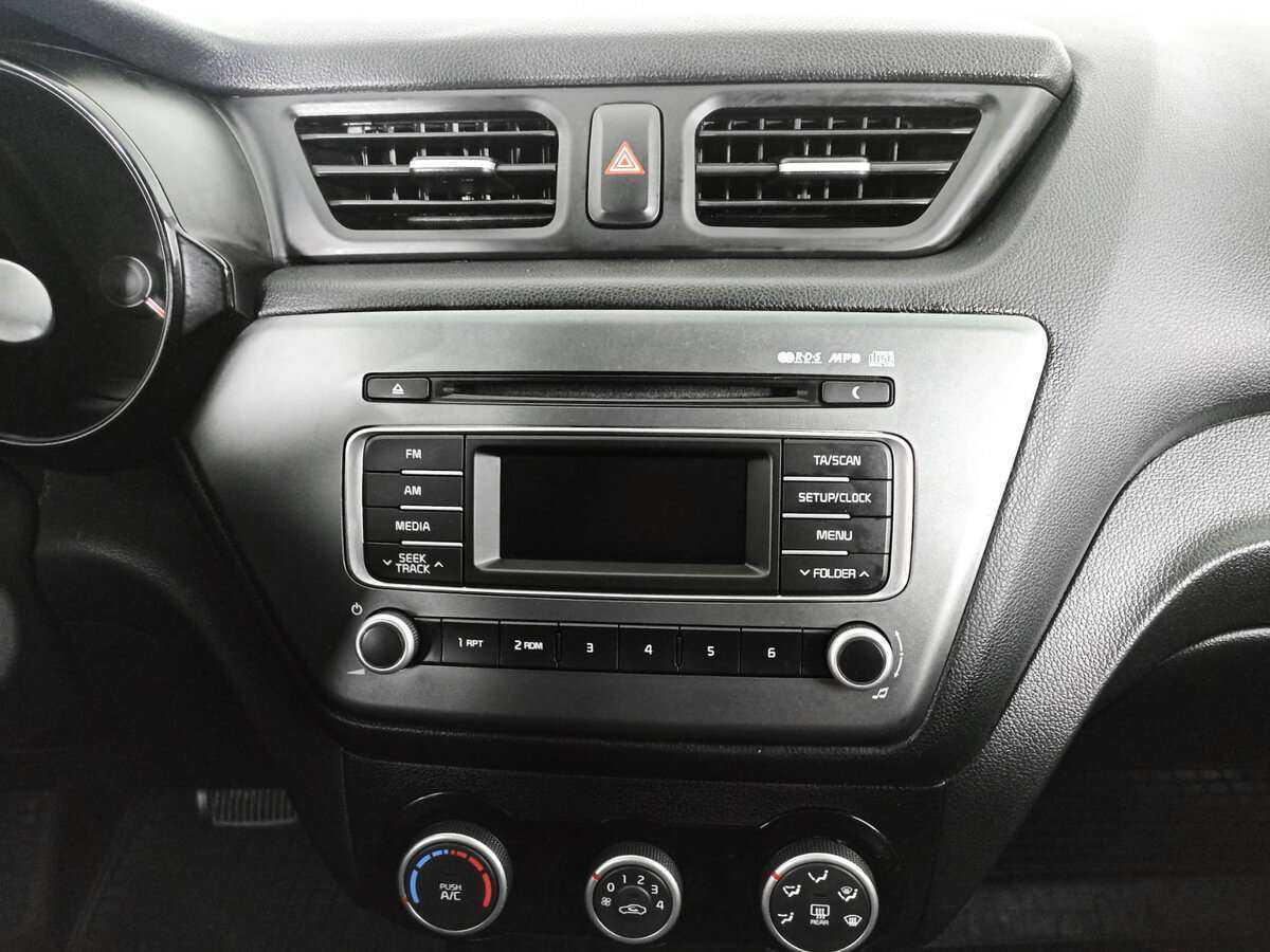 Купить Kia Rio, 2015, 126 449 км.. Фото: #12