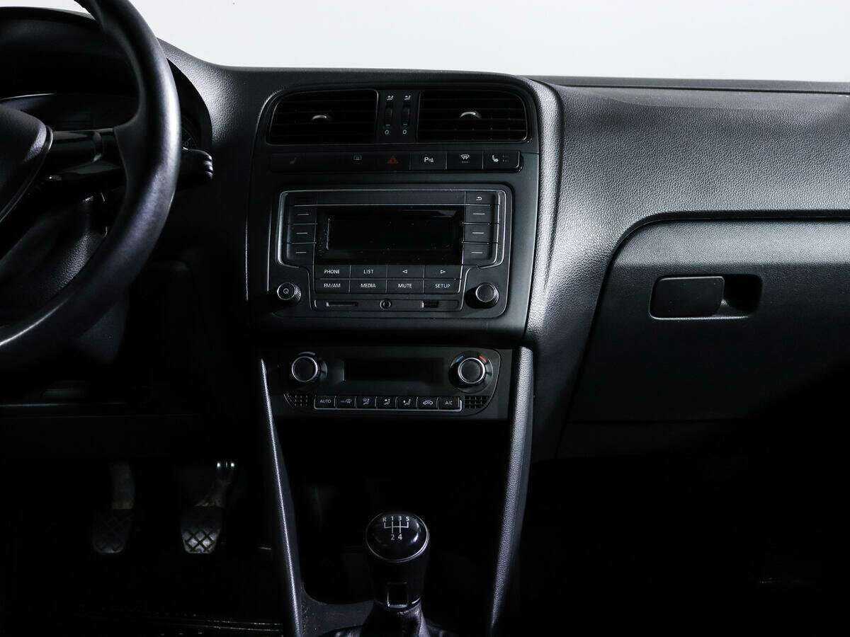 Купить Volkswagen Polo, 2016, 57 678 км.. Фото: #9
