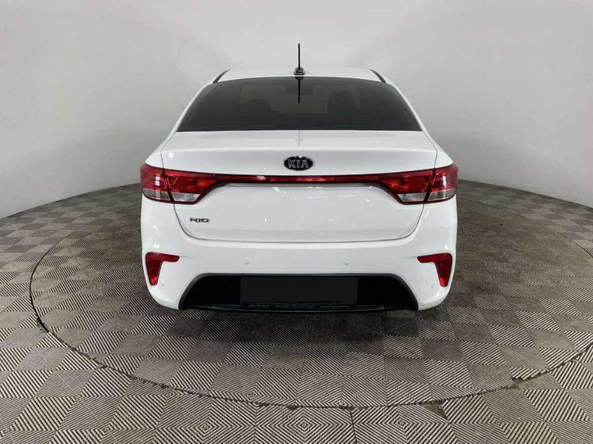 Купить Kia Rio, 2018, 65 741 км.. Фото: #2