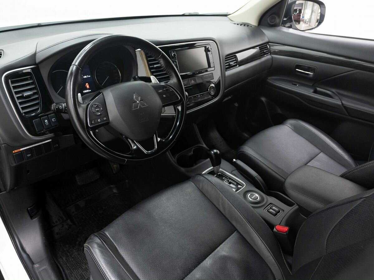 Купить Mitsubishi Outlander, 2016, 176 533 км.. Фото: #8