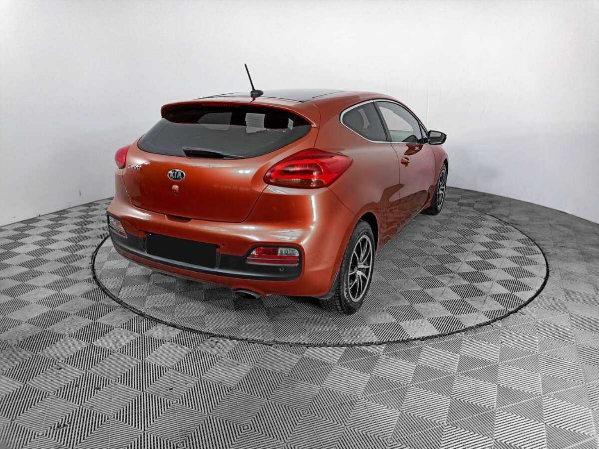 Купить Kia Ceed, 2013, 229 045 км.. Фото: #4