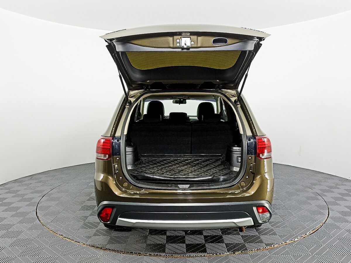 Купить Mitsubishi Outlander, 2018, 163 179 км.. Фото: #8