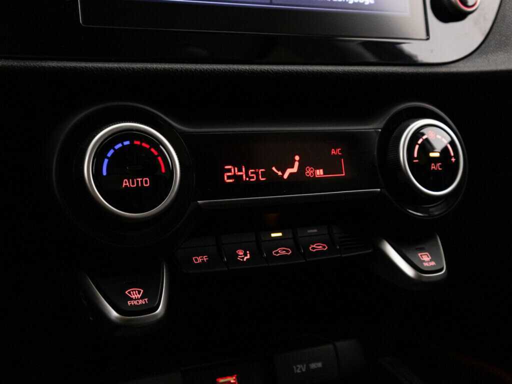 Купить Kia Rio, 2021, 36 637 км.. Фото: #16