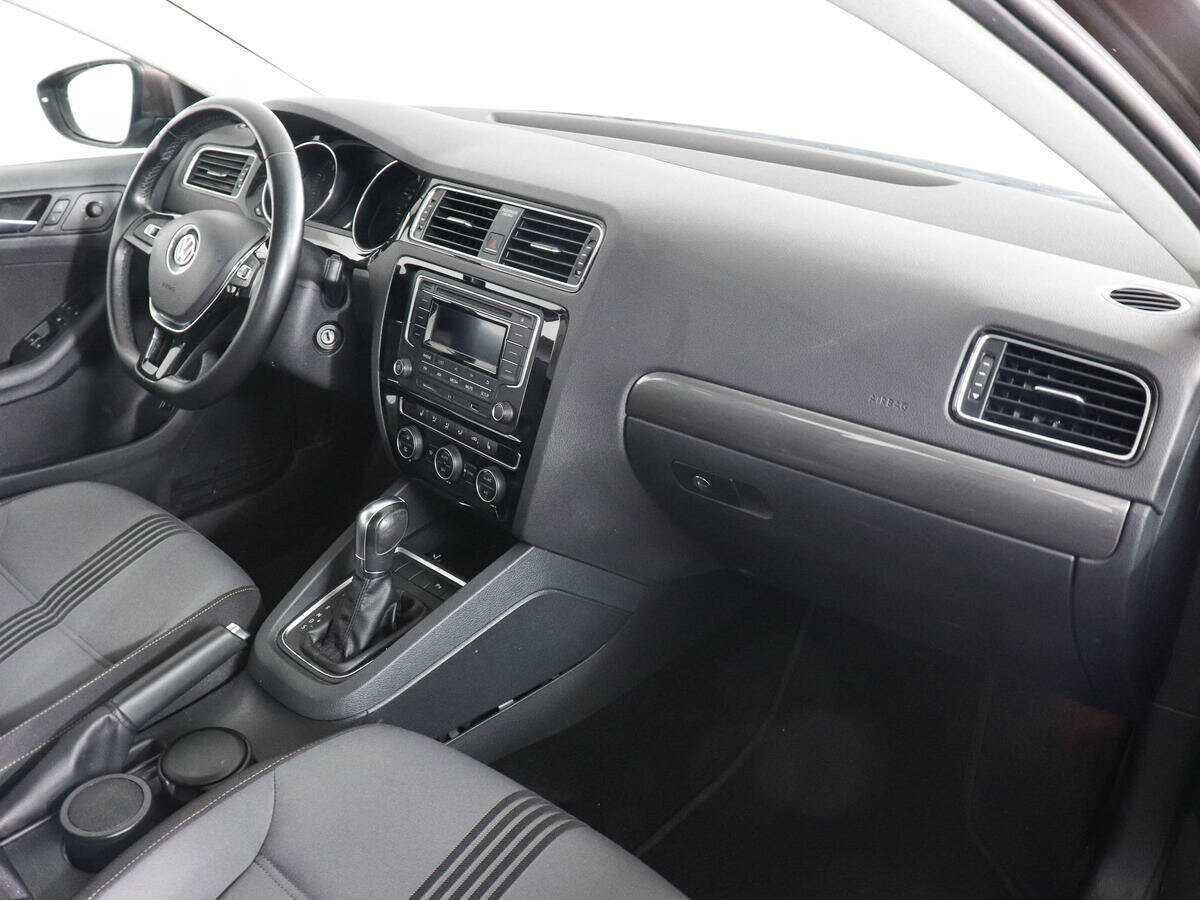 Купить Volkswagen Jetta, 2017, 92 427 км.. Фото: #9