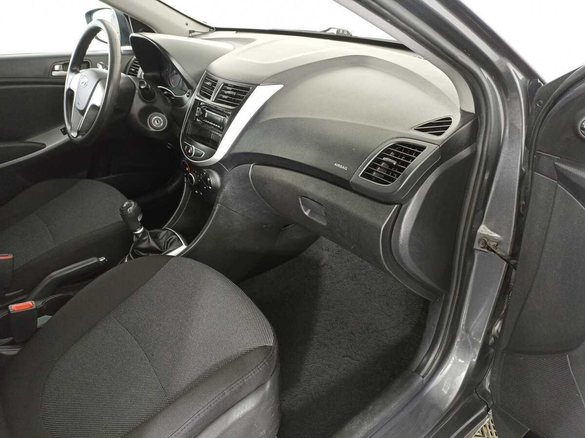 Купить Hyundai Solaris, 2013, 223 137 км.. Фото: #5