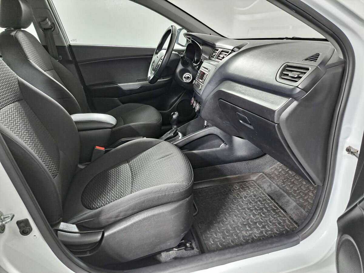Купить Kia Rio, 2017, 112 068 км.. Фото: #8