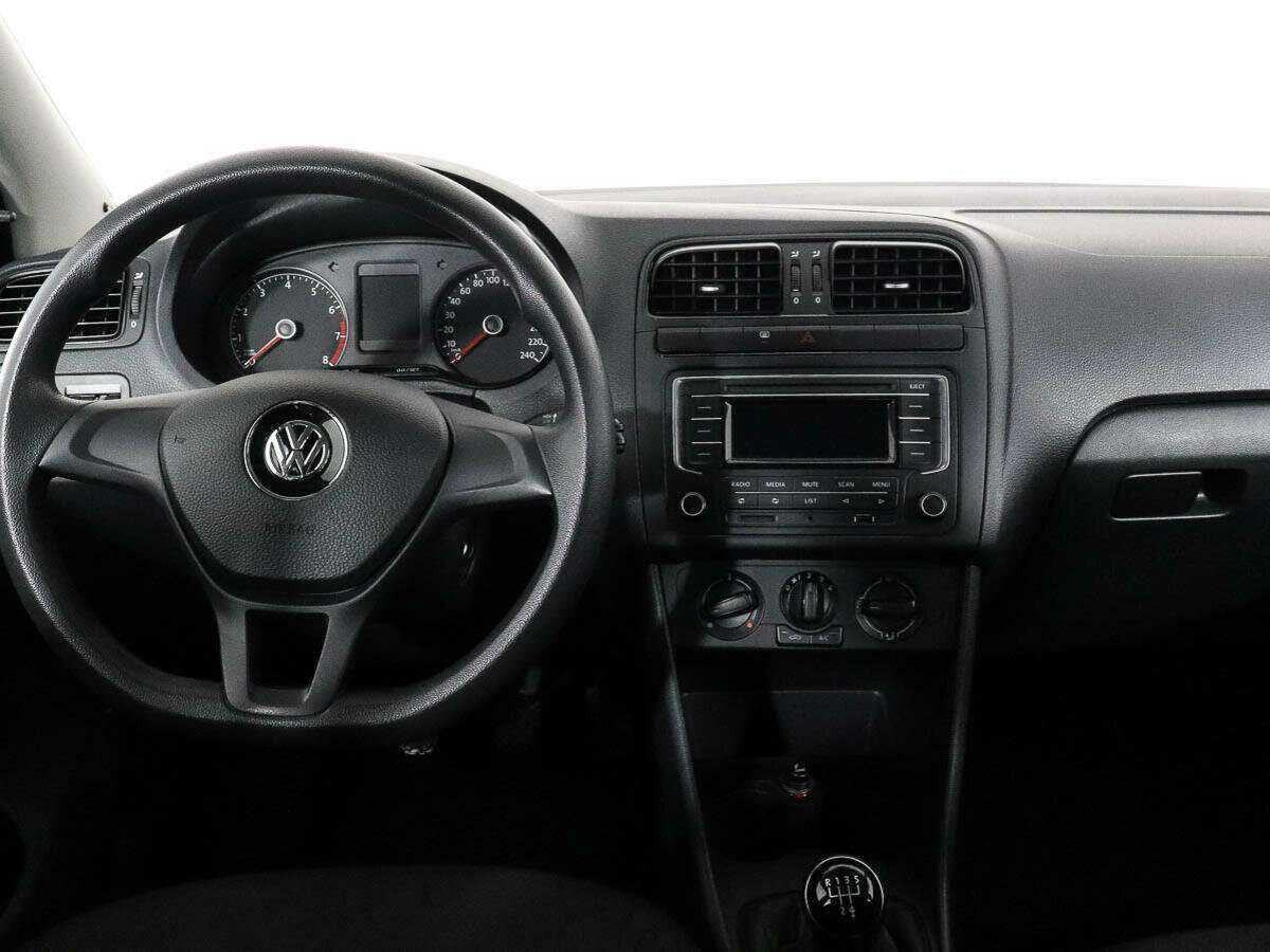 Купить Volkswagen Polo, 2015, 57 373 км.. Фото: #8