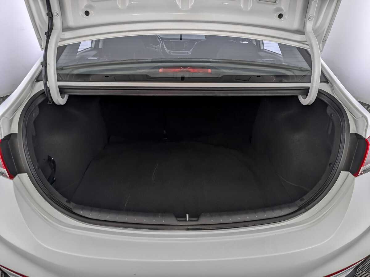 Купить Hyundai Solaris, 2018, 128 050 км.. Фото: #8