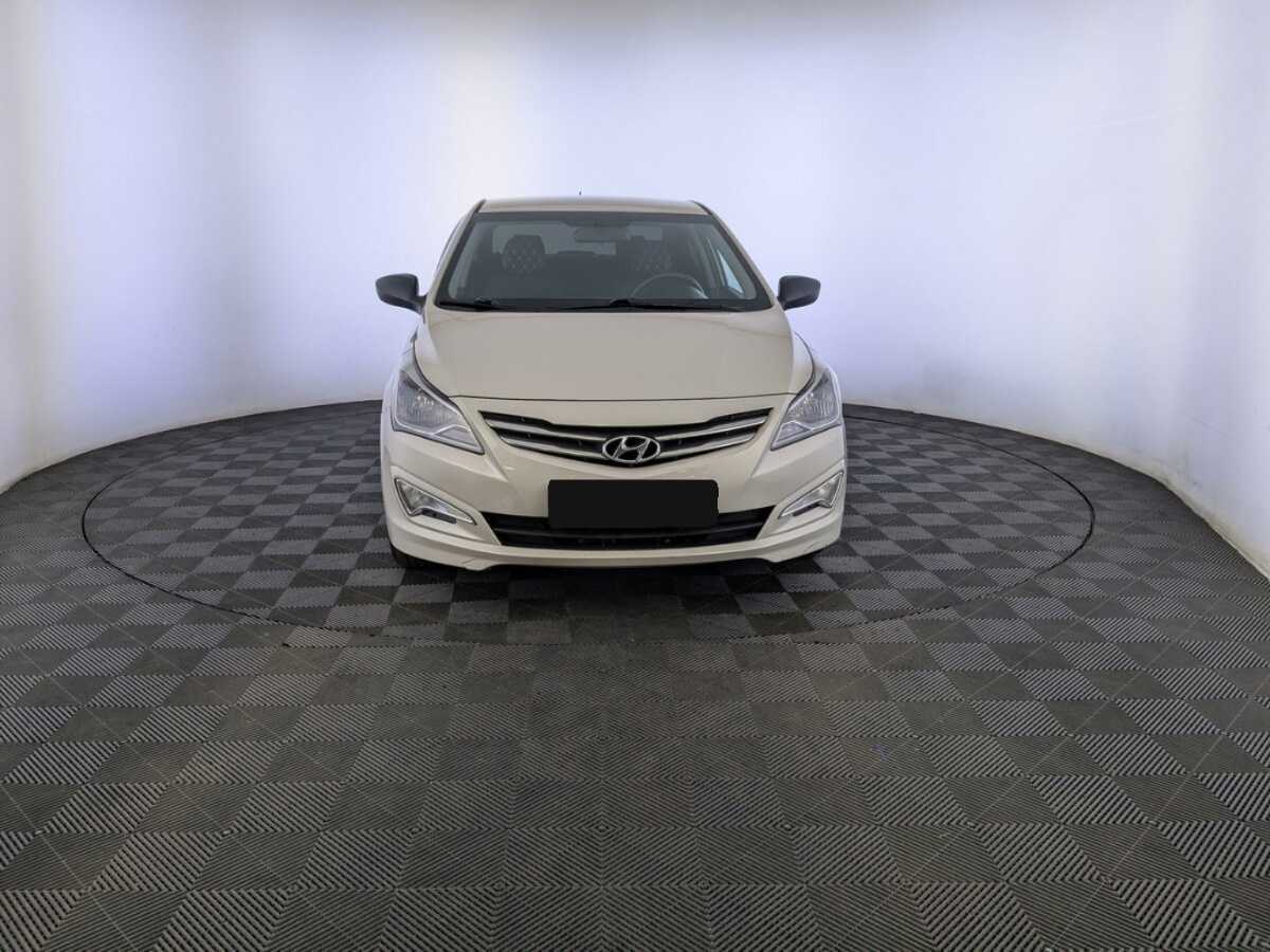 Купить Hyundai Solaris, 2015, 120 409 км.. Фото: #1