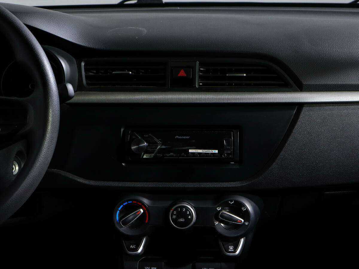 Купить Kia Rio, 2017, 54 282 км.. Фото: #10