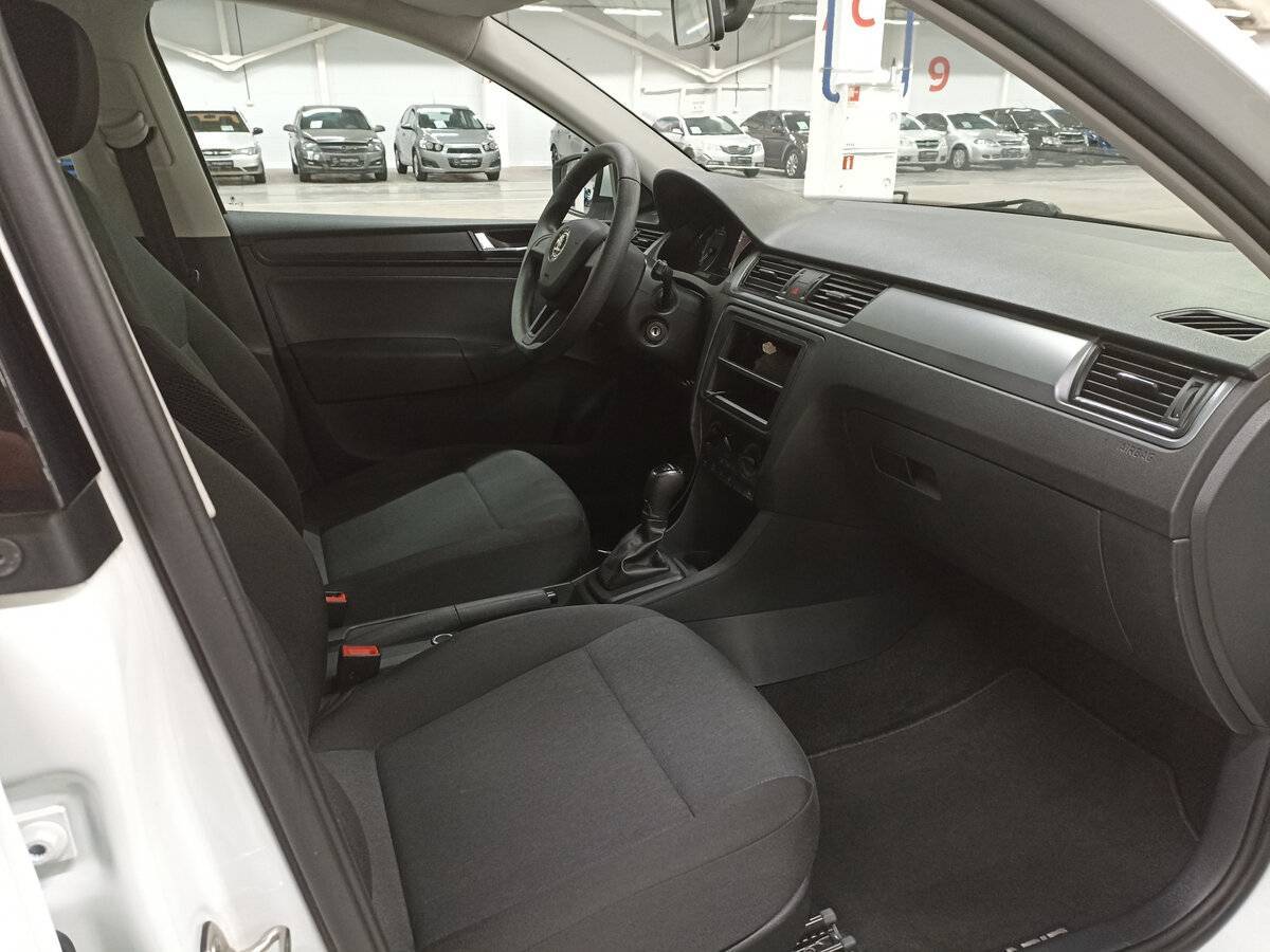 Купить Skoda Rapid, 2018, 71 741 км.. Фото: #10