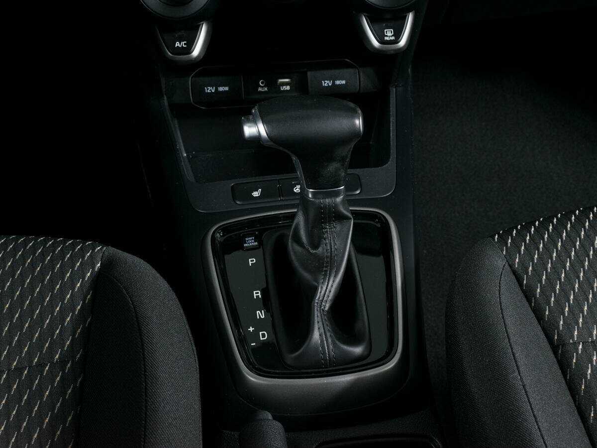 Купить Kia Rio, 2017, 92 302 км.. Фото: #14