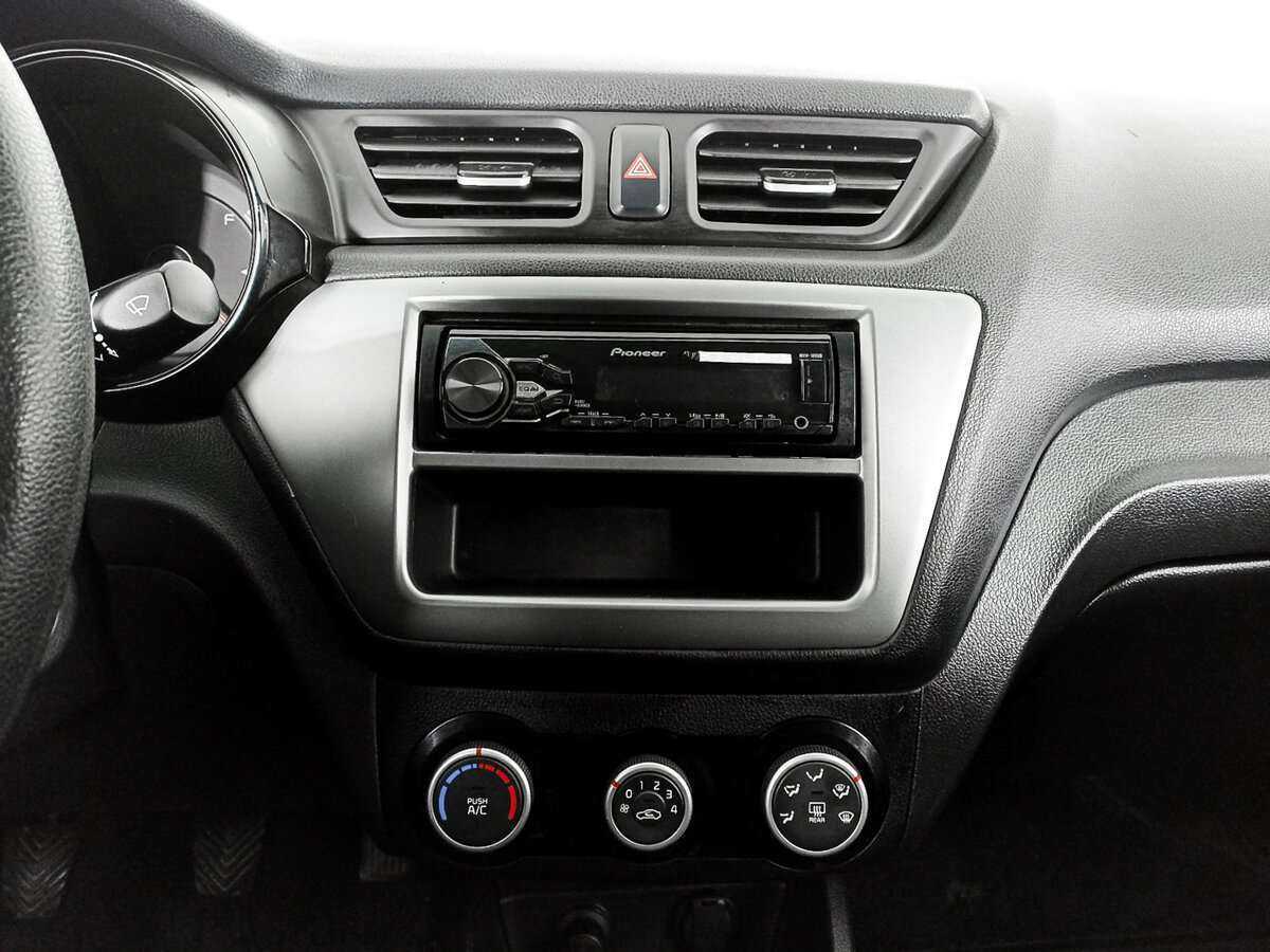 Купить Kia Rio, 2016, 155 324 км.. Фото: #10