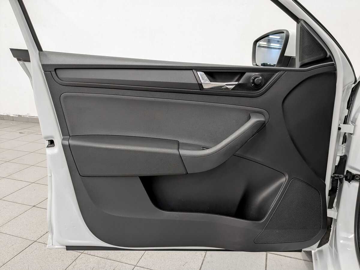 Купить Skoda Rapid, 2017, 176 367 км.. Фото: #18