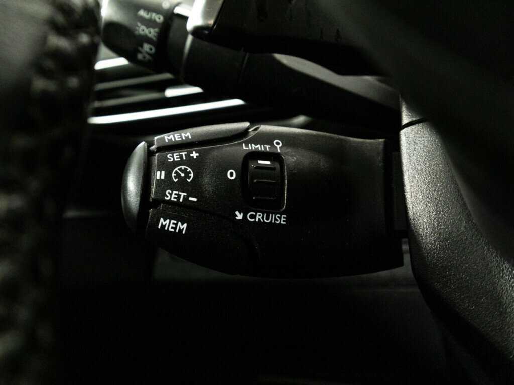 Купить Peugeot 3008, 2017, 187 023 км.. Фото: #17