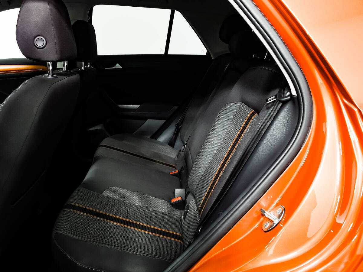 Купить Volkswagen T-Roc, 2018, 94 096 км.. Фото: #11