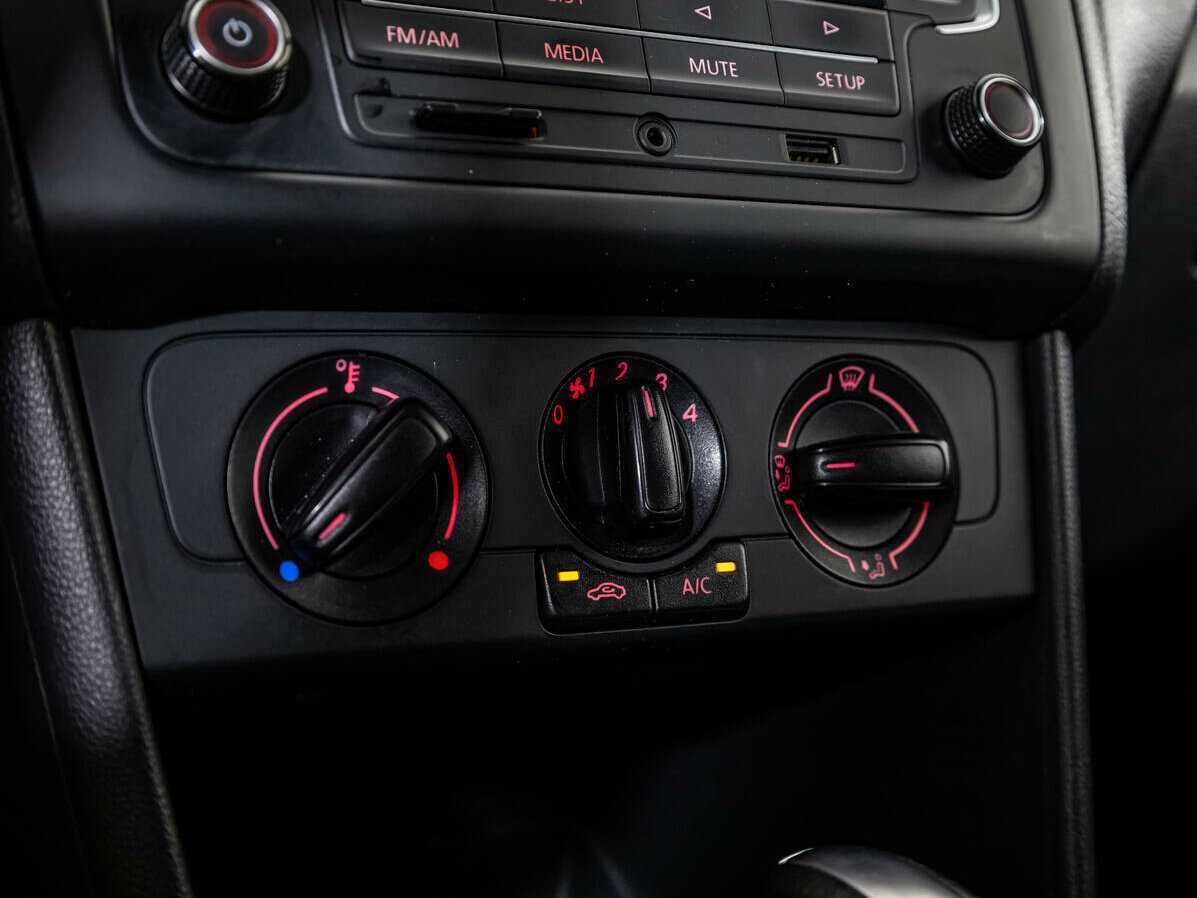 Купить Volkswagen Polo, 2016, 133 360 км.. Фото: #14