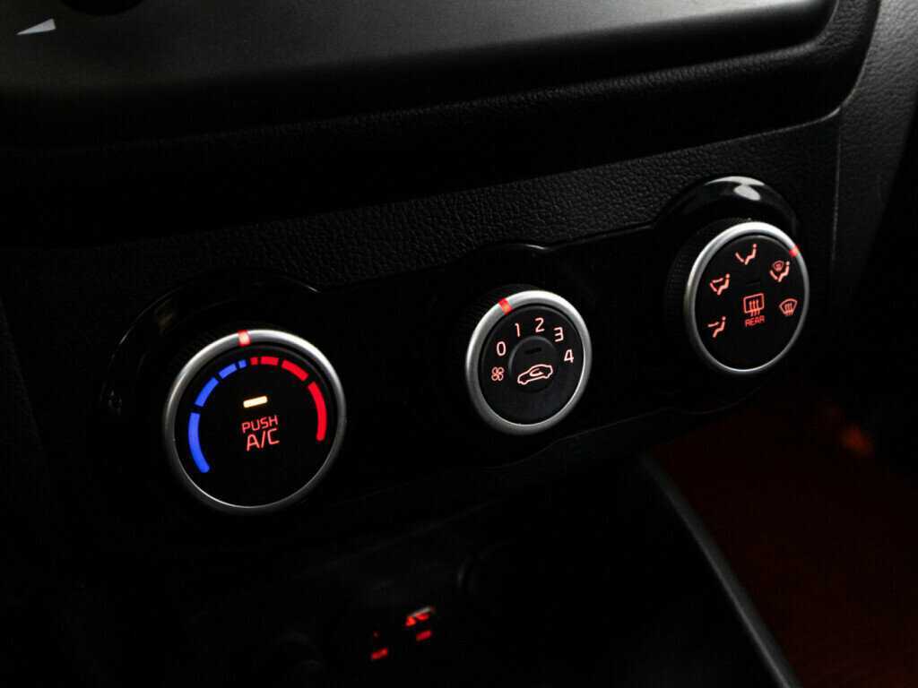 Купить Kia Rio, 2015, 72 649 км.. Фото: #14