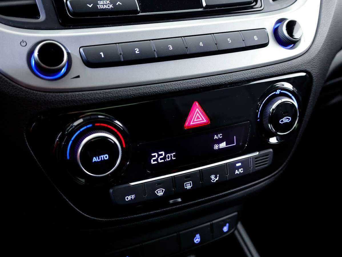 Купить Hyundai Solaris, 2017, 64 675 км.. Фото: #15